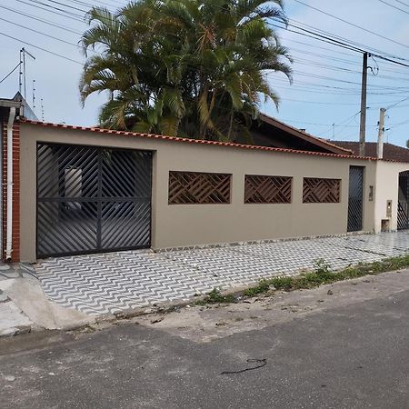 Casa A 50 Metros Da Praia - No Melhor Local Da Pg Villa Praia Grande  Esterno foto